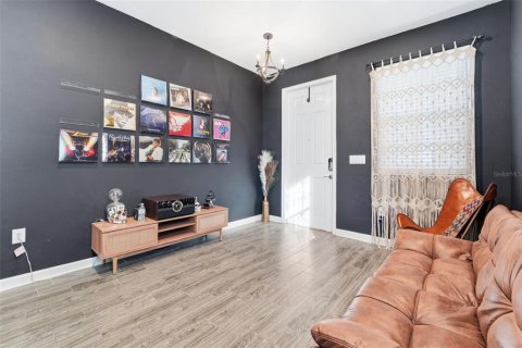 Touwnhouse à vendre à Davenport, Floride: 3 chambres, 161.74 m2 № 2099595 - photo 6