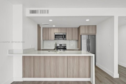Condo in Miami, Florida, 1 bedroom  № 2088110 - photo 22