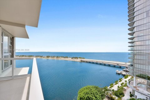 Condo in Miami, Florida, 1 bedroom  № 2088110 - photo 15