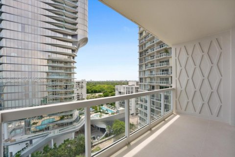 Condo in Miami, Florida, 1 bedroom  № 2088110 - photo 17