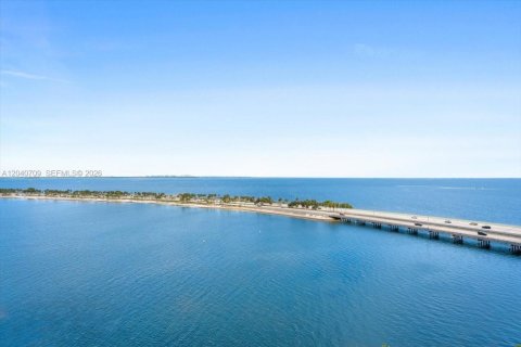 Condo in Miami, Florida, 1 bedroom № 2088110