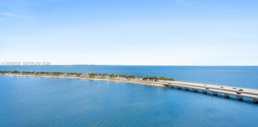 Condo in Miami, Florida, 1 bedroom  № 2088110