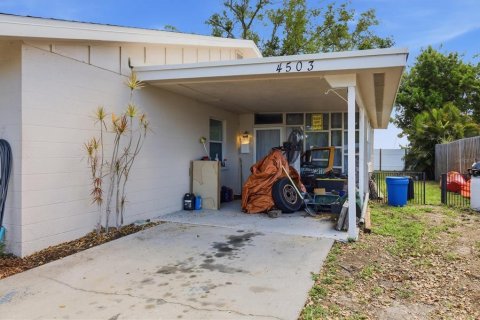 Commercial property in Bradenton, Florida 5 bedrooms, 207.73 sq.m. № 2142940 - photo 14