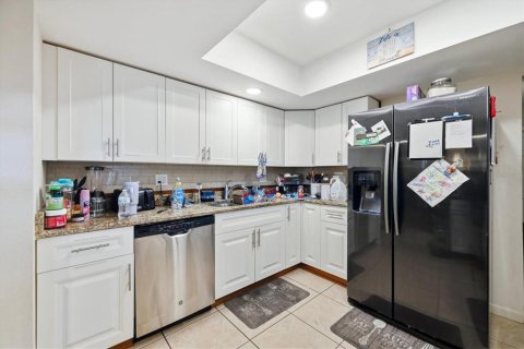 Commercial property in Bradenton, Florida 5 bedrooms, 207.73 sq.m. № 2142940 - photo 18
