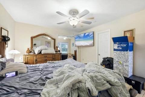 Commercial property in Bradenton, Florida 5 bedrooms, 207.73 sq.m. № 2142940 - photo 24