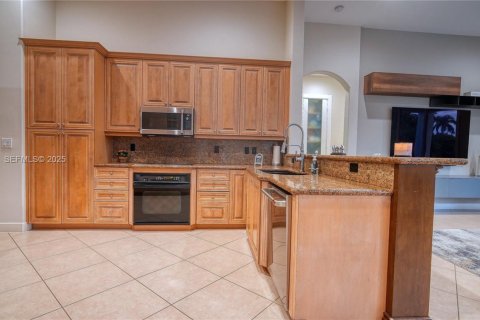 Купить виллу или дом в Плантация, Флорида 4 спальни, 294.13м2, № 1992012 - фото 22