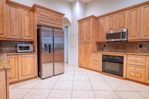 Купить виллу или дом в Плантация, Флорида 4 спальни, 294.13м2, № 1992012 - фото 23