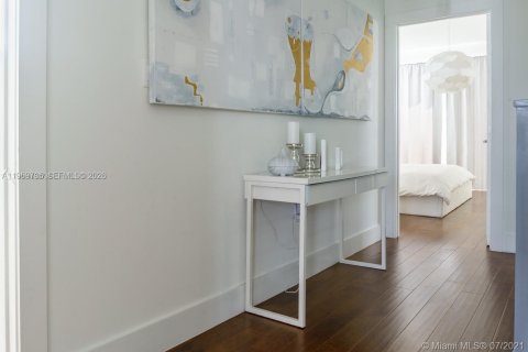 Townhouse in Miami, Florida 4 bedrooms, 171.4 sq.m. № 2042465 - photo 5