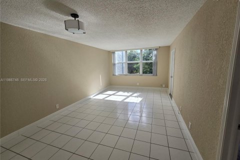 Condominio en venta en Davie, Florida, 1 dormitorio, 64.1 m2 № 2048871 - foto 3