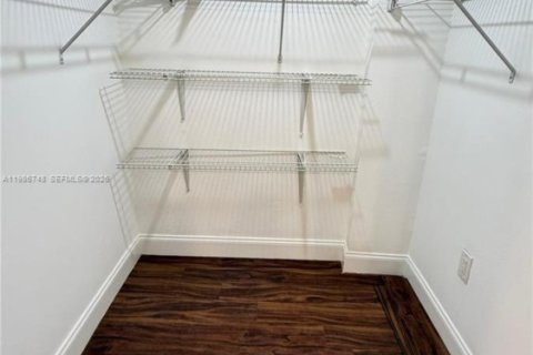 Condominio en venta en Davie, Florida, 1 dormitorio, 64.1 m2 № 2048871 - foto 8