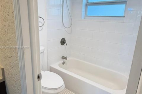 Condominio en venta en Davie, Florida, 1 dormitorio, 64.1 m2 № 2048871 - foto 11