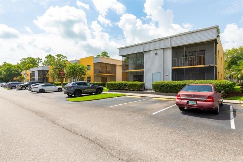 Copropriété à vendre à Orlando, Floride: 1 chambre, 81.29 m2 № 1776945 - photo 1