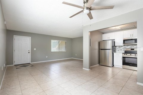 Condominio en venta en Orlando, Florida, 1 dormitorio, 81.29 m2 № 1776945 - foto 8