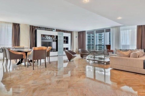 Condo in Sunny Isles Beach, Florida, 3 bedrooms  № 2068717 - photo 5