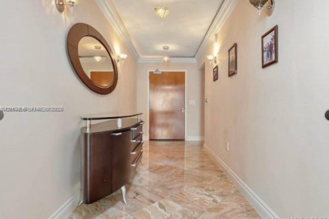 Condo in Sunny Isles Beach, Florida, 3 bedrooms  № 2068717 - photo 7