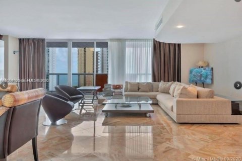 Condo in Sunny Isles Beach, Florida, 3 bedrooms  № 2068717 - photo 6