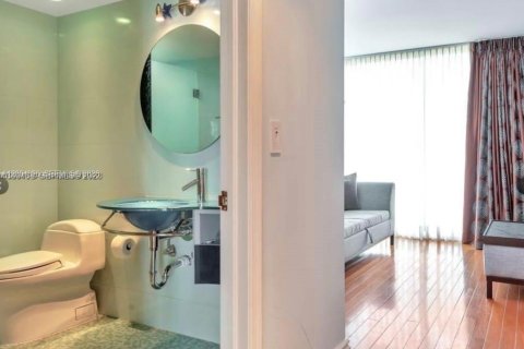 Condo in Sunny Isles Beach, Florida, 3 bedrooms  № 2068717 - photo 15