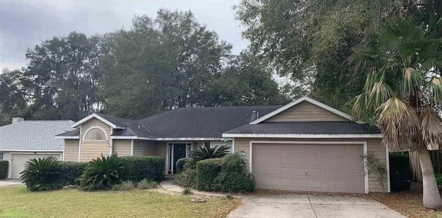 Villa ou maison à Gainesville, Floride 3 chambres, 170.75 m2 № 2419268
