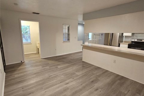 Casa en venta en Land O' Lakes, Florida, 3 dormitorios, 135.27 m2 № 2238570 - foto 6
