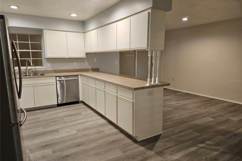 Casa en venta en Land O' Lakes, Florida, 3 dormitorios, 135.27 m2 № 2238570 - foto 5