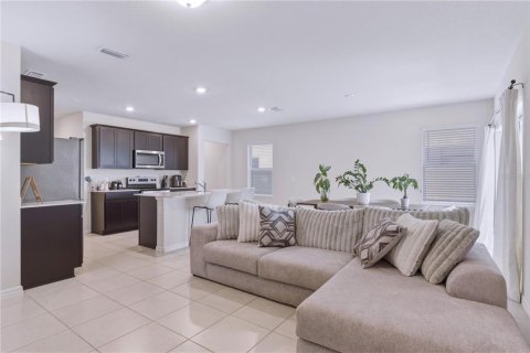 Casa en venta en Davenport, Florida, 4 dormitorios, 142.23 m2 № 2148861 - foto 10
