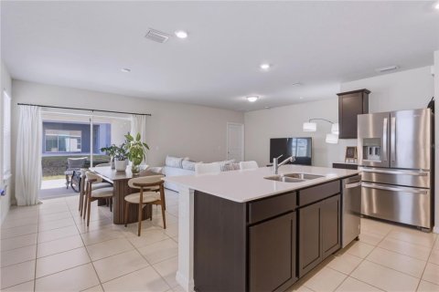 Casa en venta en Davenport, Florida, 4 dormitorios, 142.23 m2 № 2148861 - foto 3