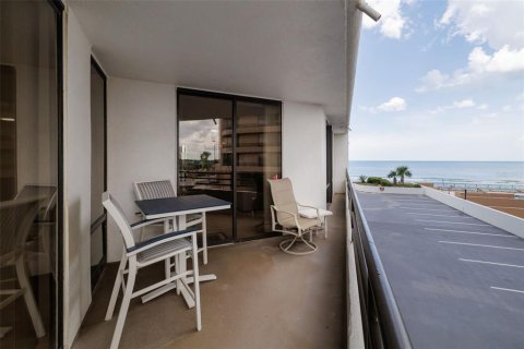 Condo in Daytona Beach Shores, Florida, 2 bedrooms № 2354575 - photo 5
