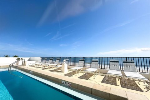 Condo in Daytona Beach Shores, Florida, 2 bedrooms № 2354575 - photo 21