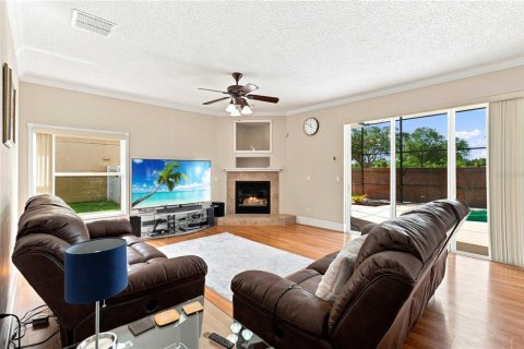 Casa en venta en Kissimmee, Florida, 4 dormitorios, 385.17 m2 № 2358643 - foto 6