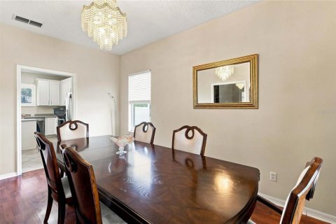 Casa en venta en Kissimmee, Florida, 4 dormitorios, 385.17 m2 № 2358643 - foto 16