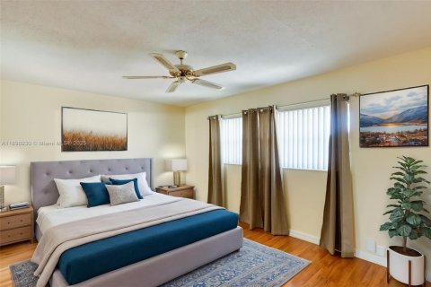 Condo in Margate, Florida, 2 bedrooms  № 1951354 - photo 10