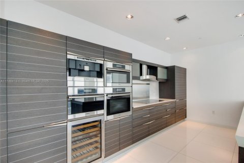 Copropriété à vendre à Miami, Floride: 3 chambres, 283.82 m2 № 1860240 - photo 7