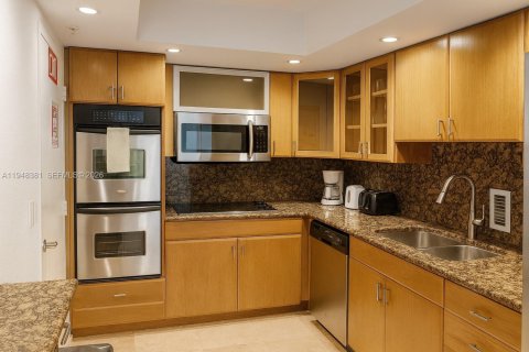 Снять в аренду кондоминиум в Холливуд, Флорида 2 спальни, 109.44м2, № 2005059 - фото 2