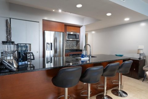 Снять в аренду кондоминиум в Халландейл-Бич, Флорида 2 спальни, 124.21м2, № 2034347 - фото 25