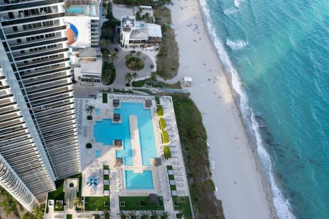 Снять в аренду кондоминиум в Халландейл-Бич, Флорида 2 спальни, 124.21м2, № 2034347 - фото 5