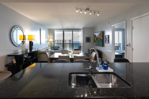 Снять в аренду кондоминиум в Халландейл-Бич, Флорида 2 спальни, 124.21м2, № 2034347 - фото 21