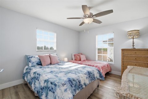 Condo in Cape Coral, Florida, 2 bedrooms № 2200849 - photo 19