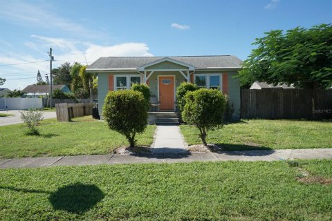 Casa en Saint Petersburg, Florida 2 dormitorios, 75.72 m2 № 2387702