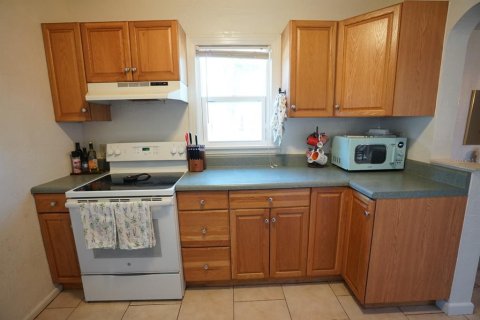 Casa en venta en Saint Petersburg, Florida, 2 dormitorios, 75.72 m2 № 2387702 - foto 12