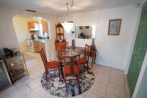 Casa en venta en Saint Petersburg, Florida, 2 dormitorios, 75.72 m2 № 2387702 - foto 15