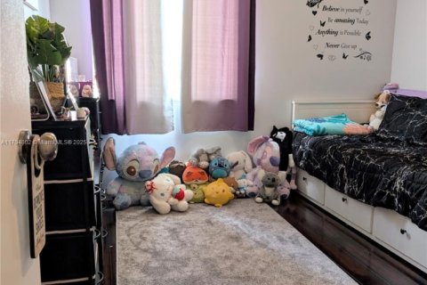 House in Pembroke Pines, Florida 5 bedrooms, 222.97 sq.m. № 2014143 - photo 20