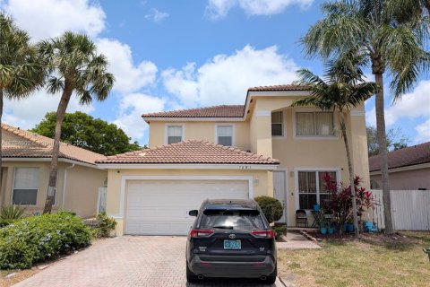 House in Pembroke Pines, Florida 5 bedrooms, 222.97 sq.m. № 2014143