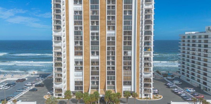 Condo in Daytona Beach, Florida, 2 bedrooms  № 1573872