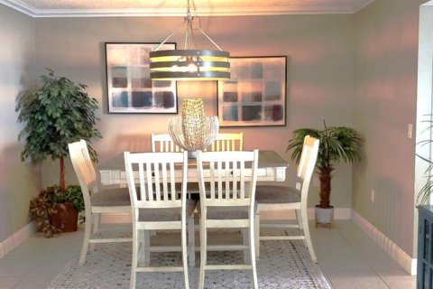 Condo in Daytona Beach, Florida, 2 bedrooms  № 1573872 - photo 8