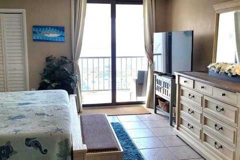 Condo in Daytona Beach, Florida, 2 bedrooms  № 1573872 - photo 13