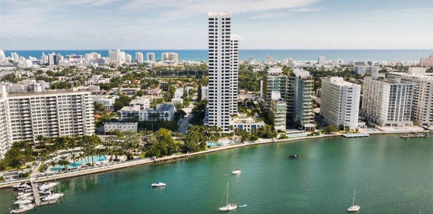 Condo à Miami Beach, Floride, 3 chambres № 1705313