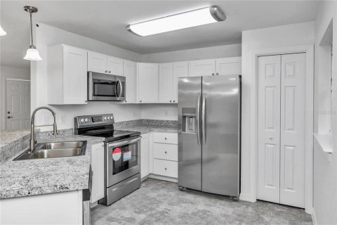 House in Ocala, Florida 3 bedrooms, 125.23 sq.m. № 1849492 - photo 4
