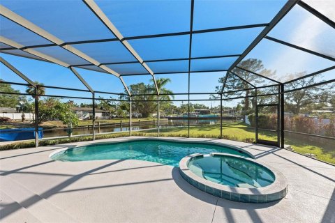 Villa ou maison à vendre à Bradenton, Floride: 3 chambres, 227.61 m2 № 1566129 - photo 3