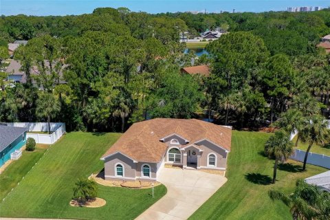 House in Port Orange, Florida 3 bedrooms, 155.89 sq.m. № 1639704 - photo 1