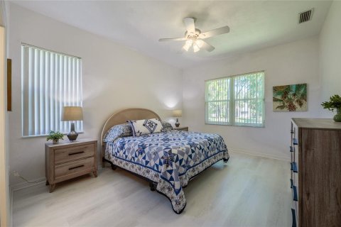 House in Port Orange, Florida 3 bedrooms, 155.89 sq.m. № 1639704 - photo 17